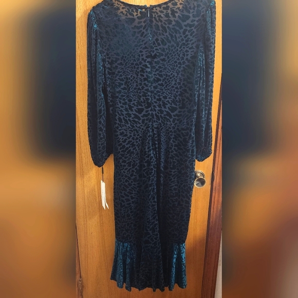 Calvin Klein Green Velvet Leopard Print Dress Size 8 - Picture 7 of 12